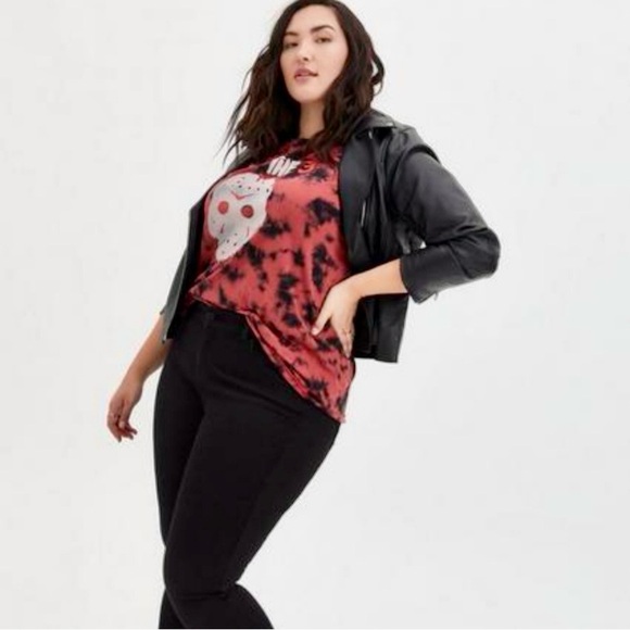 torrid Friday The 13th Crew Neck Tee Tie-Dye Red Black Horror Jason Vorhees Tee - Picture 15 of 16
